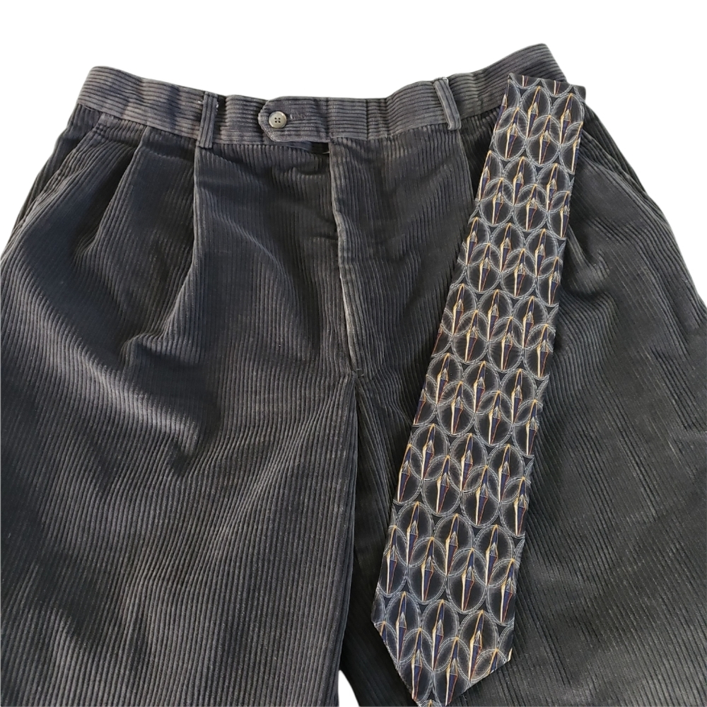 VTG Cadbury Thick Quality Corduroy Pleated Pants Gray with Stafford Tie 34x32